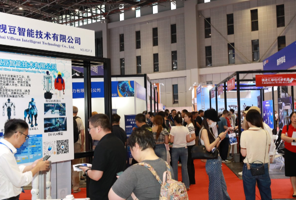 双展联动赋能，百万高端流量互通共享